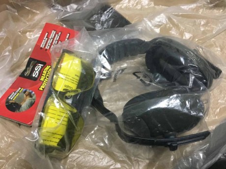 TODO VENDIDO
Oferta, nuevo a estrenar, cascos y protección ocular:
1-Casco plegable negro y gafas de protección, 02