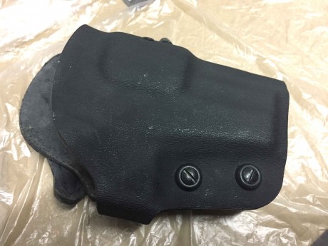 Oferta fundas arma corta sin uso:
1-Funda Galco P228/P229 se fija al cinturón y se sitúa por dentro pantalón, 01