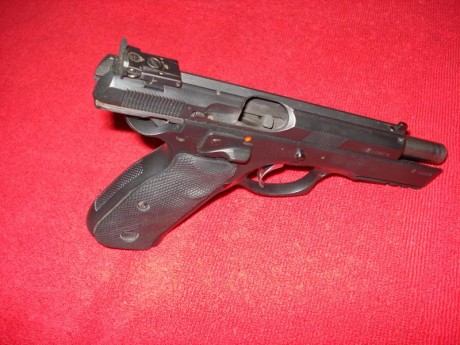 CZ Sadow 9mm Parabellum, con miras micro-métricas originales, 3 cargadores, disparador regulado por MASIP, 02