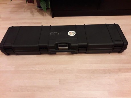 Vendo maleta rígida para rifle con visor..Yo concretamente transportaba un remington 700 con visor.
Las 01
