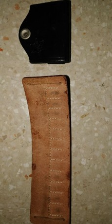 Vendo dos cananas porta cartuchos de revolver. Precio por los dos 15 euros. Hago envíos. Teléfono 680861238 00