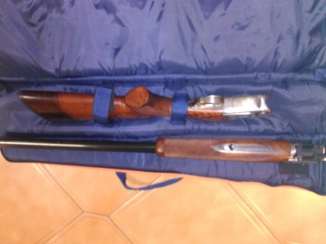 Hola, se vende escopeta superpuesta Bettinsoli de trap con cañon de 76 cm, 5 chokes intercambiables interiores, 00