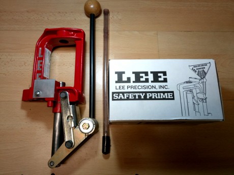 En venta una prensa LEE  Challenger Breech Lock como nueva (ver fotos)
Incluyo el Kit de empistonar Small 60
