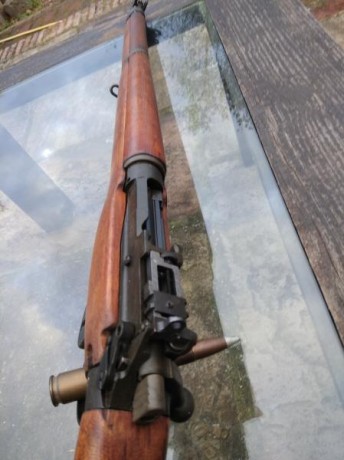 Excelente enfield de fabricación americana por Savage , cañón de dos estrías perfecto , alza micrométrica 11