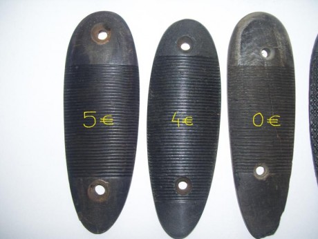 Hola
vendo varias cantoneras de plastico , en pasta y una metalica de Remington , para escopetas y rifles
los 10