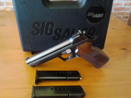 vende Sig Sauer p210 por no usar 1650 €. Muy poco uso excelente estado dos cargadores atiendo por whatsapp 00