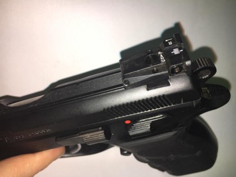 Hola a todos,

Vendo Ceska CZ 75B en muy buen estado, por no usar. Pocos tiros. Guiada en F.

Lleva miras 00