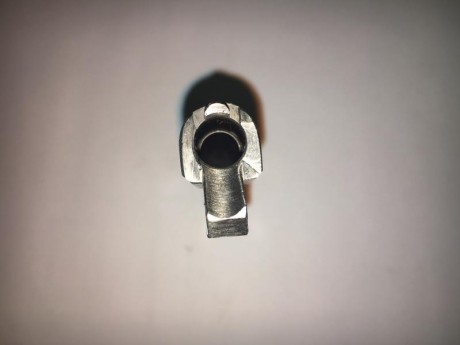 Hola a todos,

Vendo Ceska CZ 75B en muy buen estado, por no usar. Pocos tiros. Guiada en F.

Lleva miras 21