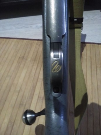 Buenas.
Pongo a la venta un rifle Weahterby Mark V  que compre en este foro hace unos dos años.
El arma 00