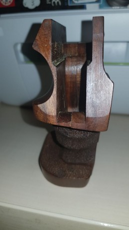 Un compañero del Club vende una empuñadura anatómica original marca WALTHER para pistola GSP talla "M". 01