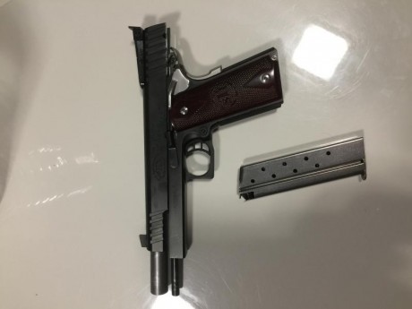 Se vende STI target master 9mm por 850€ (portes a cargo del comprador), se puede ver en Valencia.
Un saludo 00