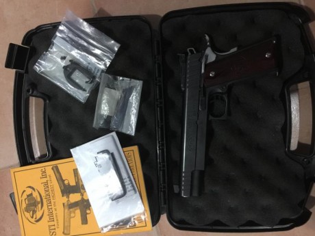 Se vende STI target master 9mm por 850€ (portes a cargo del comprador), se puede ver en Valencia.
Un saludo 20