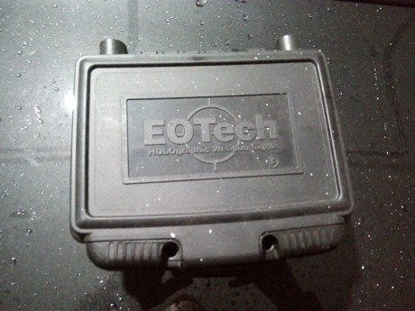 Vendo visor Eotech 512 holografico punto rojo en perfecto estado.  Se vende completo con caja, manual 01