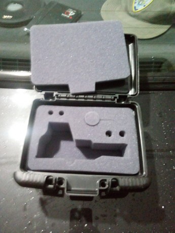 Vendo visor Eotech 512 holografico punto rojo en perfecto estado.  Se vende completo con caja, manual 12