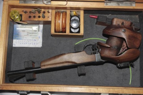 Vendo magnifica pistola libre de la marca TOZ, con la caja y todos los componentes originales.
Talla M
Perfecto 02