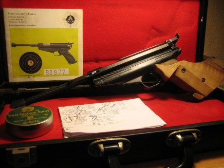 Venta pistola Feinwerkbau 65 con maletin, juntas y resorte original recien sustituidos.
Precio 275E en 00