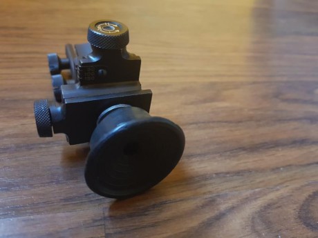 Vendo conjunto completo compuesto por:

Carabina whalter KK calibre 22.   690€

Torreta Remington con 10