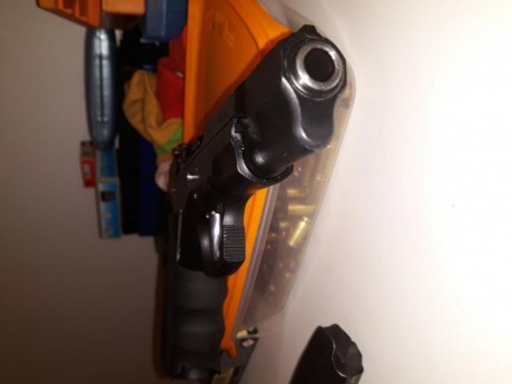 Buenas vendo una pistola cz 75 bd sin un solo rasguño con alza micrometrica y gatillo afinado.va en su 01
