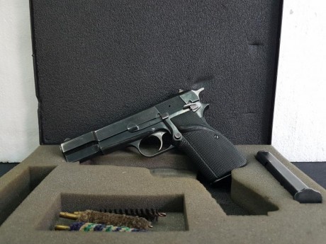 MI PADRE Y YO NOS VENDEMOS TODAS LAS ARMAS PORQUE DEJAMOS EL TIRO,TENEMOS PISTOLAS SIN ESTRENAR,ALGUNAS 10