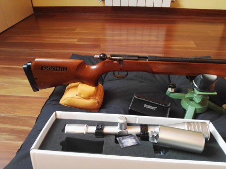 Carabina  Anschutz calibre 22 cañón pesado cargador 5 balas,visor Weaver Target 36x40 A/0 silver 1/8 MOA 02