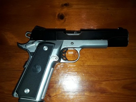 Vendo Para PTX single-action series
calibre 9mm 
ESTA NUEVA como viene de fábrica con 2 cargadores de 21