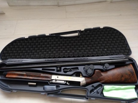 Escopeta semiautomática Benelli Millonari calibre 12 serie limitada 158 de 2000, madera de raíz una preciosidad, 02