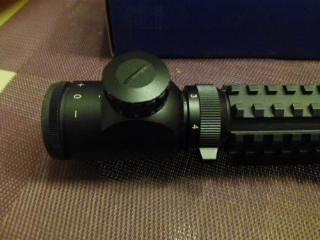 Mira telescópica táctica, 3-9 X 40 E, es china, muy poco uso, apta para calibres pequeños, Airsoft, aire 00
