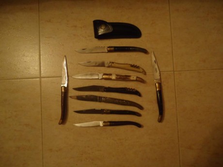 Tengo esta navaja desde hace más de 40 años, y necesito identificarla, para poner a la venta.
También 60