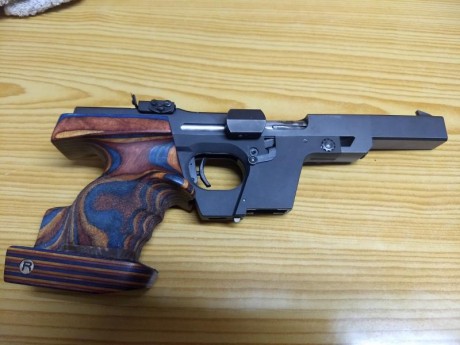 Se vende Pistola marca Walther modelo GSP, calibre 32 WC en excelente estado de conservación, como se 00