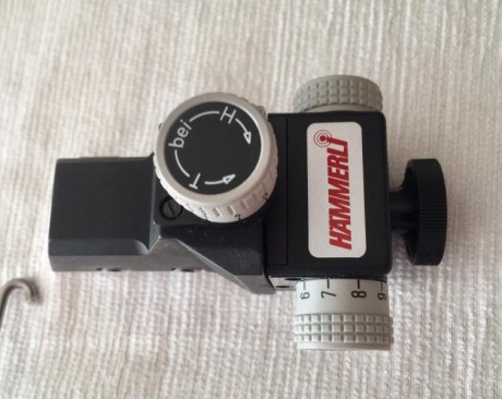 Se ofrece un kit compuesto por Diopter, túnel, prolongados de mira de 16 ctms regulable, acople para cinta 00