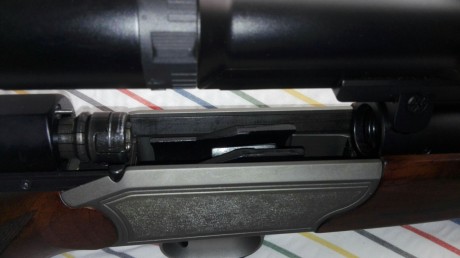 Hola.  Un amigo vende este Blaser de lujo, prácticamente nuevo. Con monturas Blaser de carril y visor 01