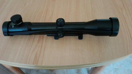 Hola.  Un amigo vende este Blaser de lujo, prácticamente nuevo. Con monturas Blaser de carril y visor 12