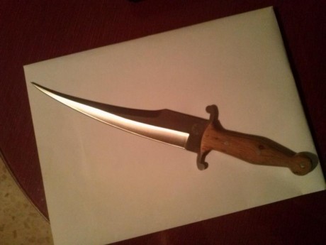 Hola a todos, que cuchillo de remate me recomendais, u os parece mejor,me gustaria que fuera resistente 70