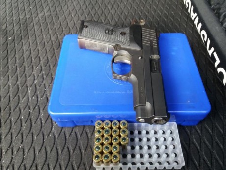 Vendo pistola de defensa Astra A-70 cal.9parabellum, muy compacta y portable, a su vez muy precisa y dispara 10