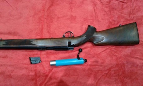 Vendo anschutz 1710 hb no tiene ni 200 tiros. El arma esta cerca de Barcelona. Pido 1.000€ y el precio 02
