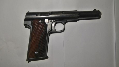 Vendo ASTRA 400 en F, impecable, nº de serie 94__, una de las 3000 que se vendieron al Ejercito en 1923.
Precio 01