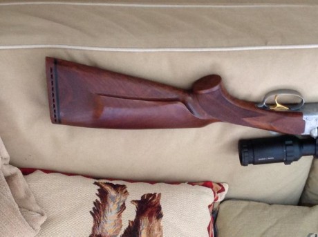 Vedo rifle express Sabatti 93x74R seminuevo con visor de montería 1-6x24. Precio 2550 euros. 00