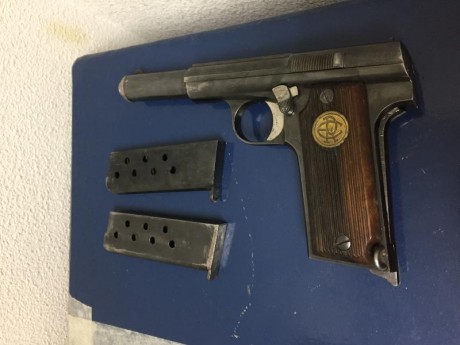HOLA A TODOS, VENDO ESTA ARMA DE COLECCIÓN. Astra 400 República Española, arma de edición limitada fabricada 01