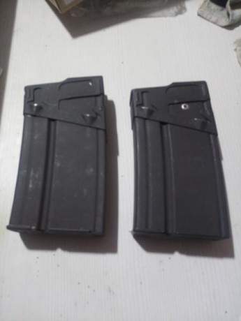 2 cargadores de 20-
Uno capado y otro de colección.

25 cada uno  con envío por ASM 00