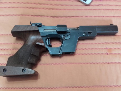 Al tema un amigo me pide que le ponga a la venta dos walter gsp del calibre 22 y 32 bien cuidadas con 91