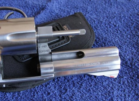   VENDIDA, se puede dar por finalizado!  

Vendo CZ75 9PB con kit KADET 22.
Incluye maletín y dos cargadores 22