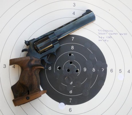 WEIHRAUCH HW 38T CAL. .38" SPL

Según la armería:
'Revolver fabricado en Alemania por la casa Weihrauch, 90