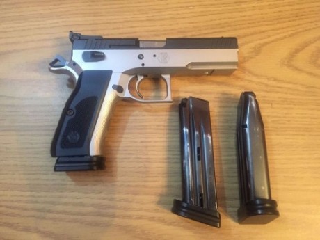 Se vende pistola sphinx 3000 hi-cap .9 mm parabelum
Pistola de la casa suiza sphinx ,Esta sin uso y viene 00