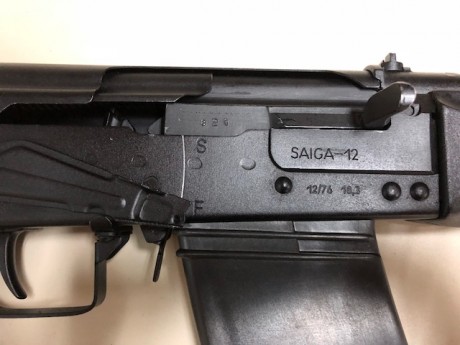 Hola!! 
Vendo la Saiga 12 sin apenas uso, solo se disparó 40 cartuchos y se guardó hasta ahora. El arma 11