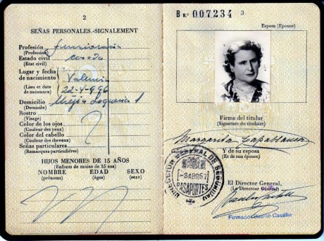  EN RECUERDO Y HOMENAJE A LOS QUE YA NO ESTÁN. 

Si pones en  GOOGLE    PASAPORTES EN LA MEMORIA   da 42