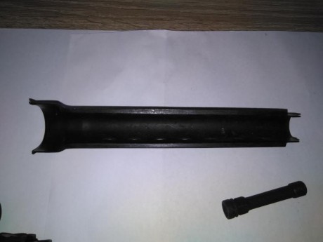 Hola,haciendo limpia entre los trastos encontre algunas cosas que compre junto con SVT-40 que tuve hace 01