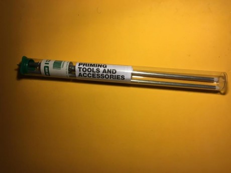 Se vende  sin estrenar  el RCBS Auto Primer Feed Combo. Es válido para la prensa Rock Chucker II o anterior 00