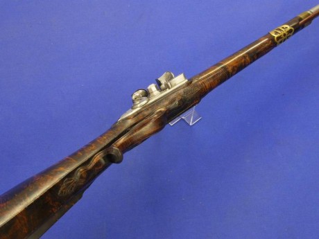 Voy a colocar unas fotos de un arma larga alemana de llave de mecha del siglo XVI. 20