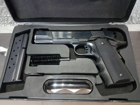 Vendo norinco NP29 con 3 cargadores y equipo de muelles,muy pocos tiros y aún le quedan 9 meses de garantía.
Esta 01