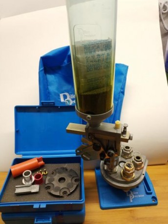  VENDO KIT RECARGA DILLON 650 38/357 

El Kit contiene todo lo necesario para montar y recargar, y tiene 02